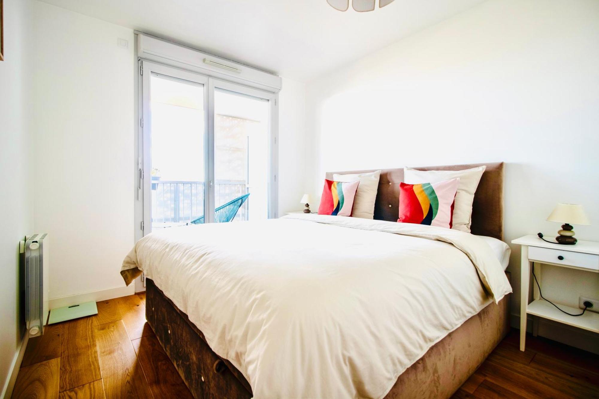 Luxury 2 Rooms Apartment With Balcony Пюто Экстерьер фото